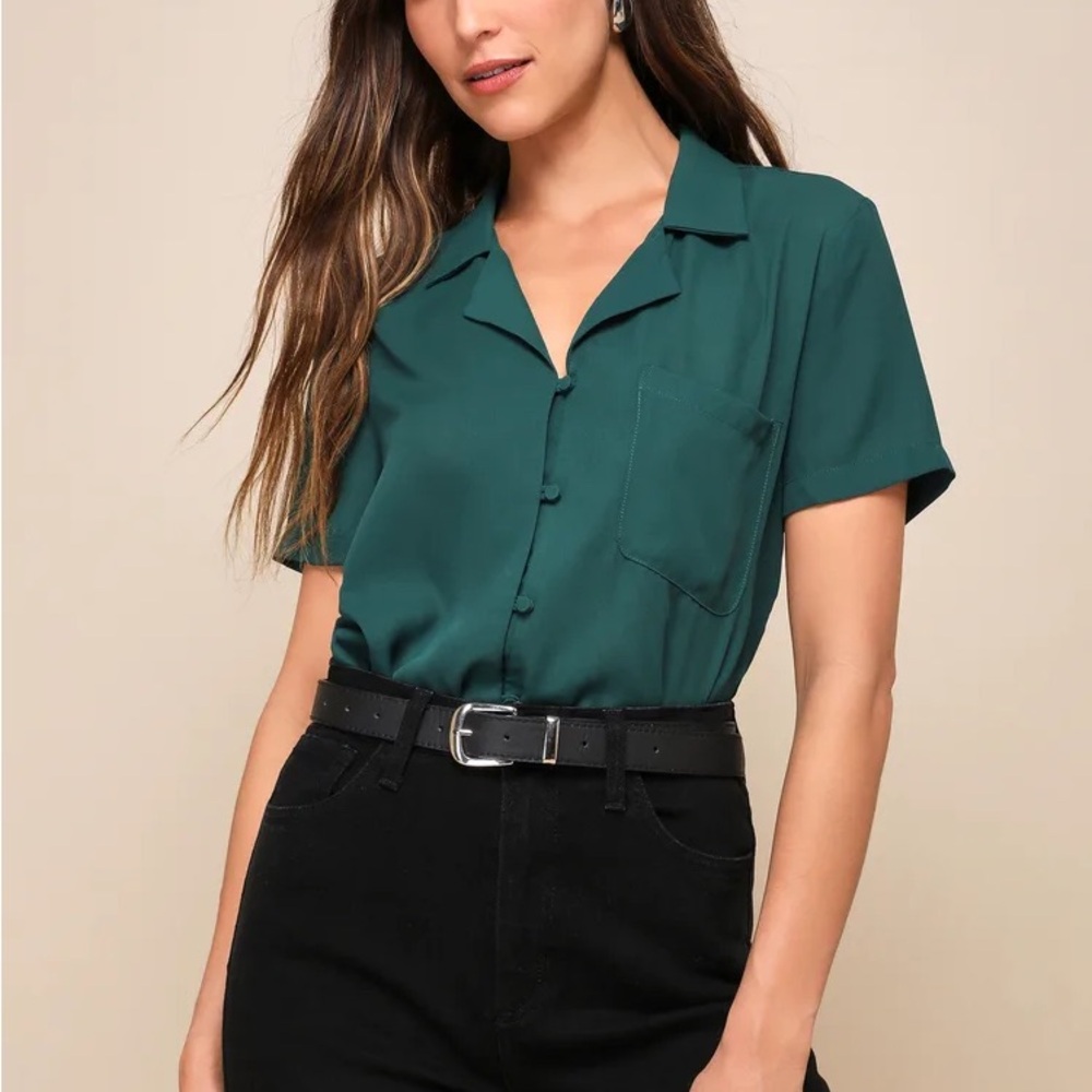 Lulus NWT Green Short Sleeve Button Up Top